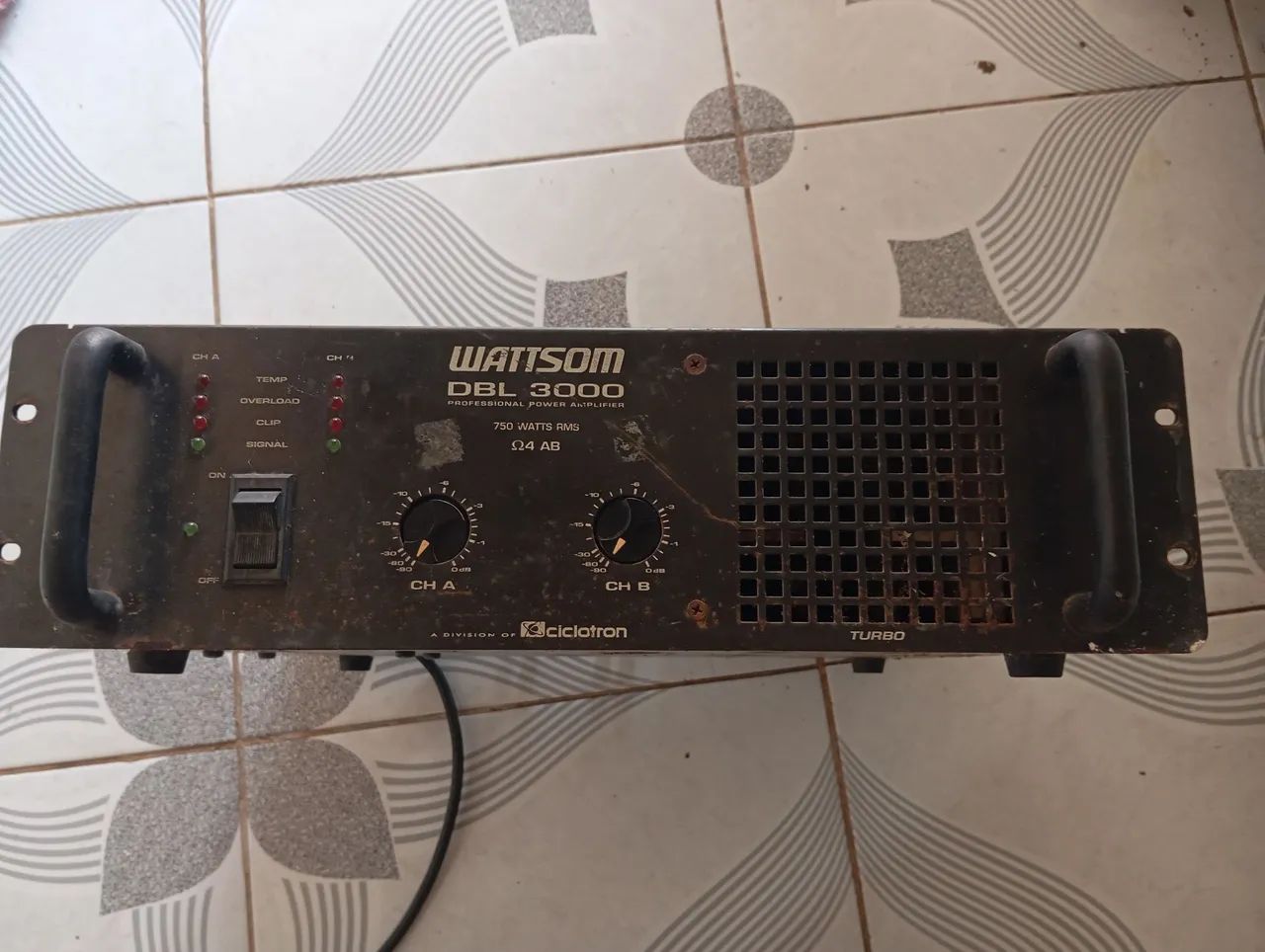 Vende se Amplificador  - Foto 2