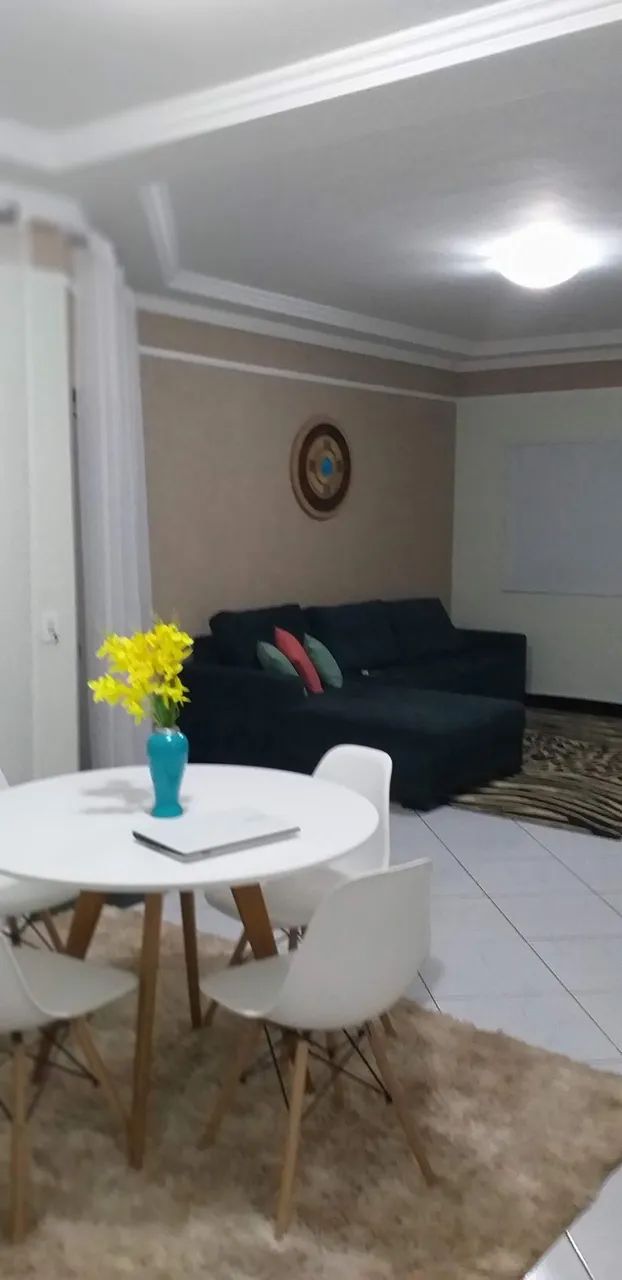 Sofa em linho cinza e madeira maciça  - Foto 4