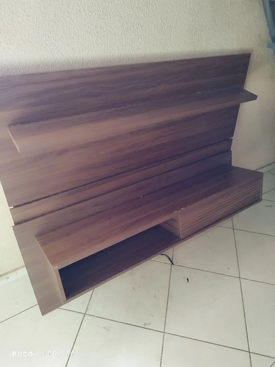 Vendo painel de tv com rack suspenso 