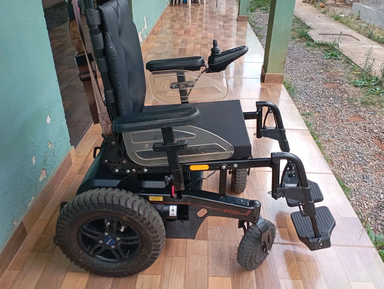 Cadeira de rodas motorizada - Foto 3