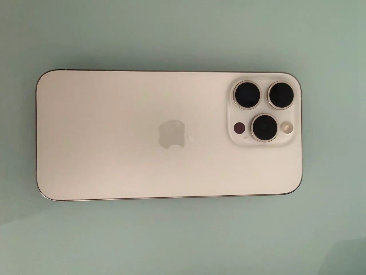 iPhone 15 pro branco 
