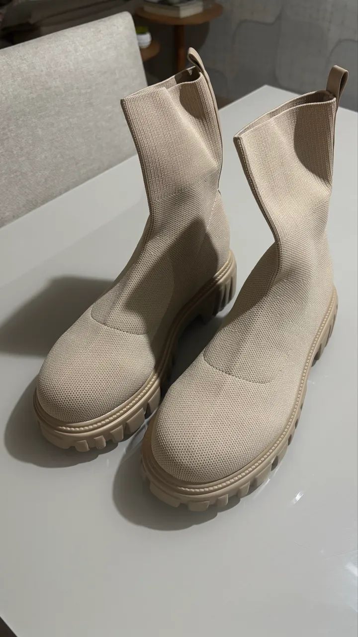 bota chelsea tratorada cuccoo bege 37