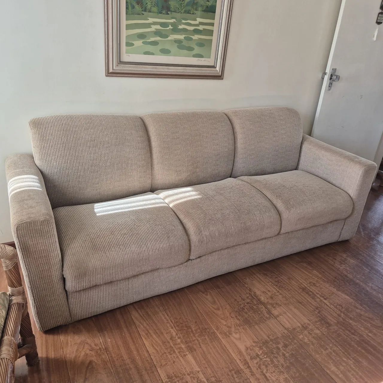 Sofa confortável 3 lugares