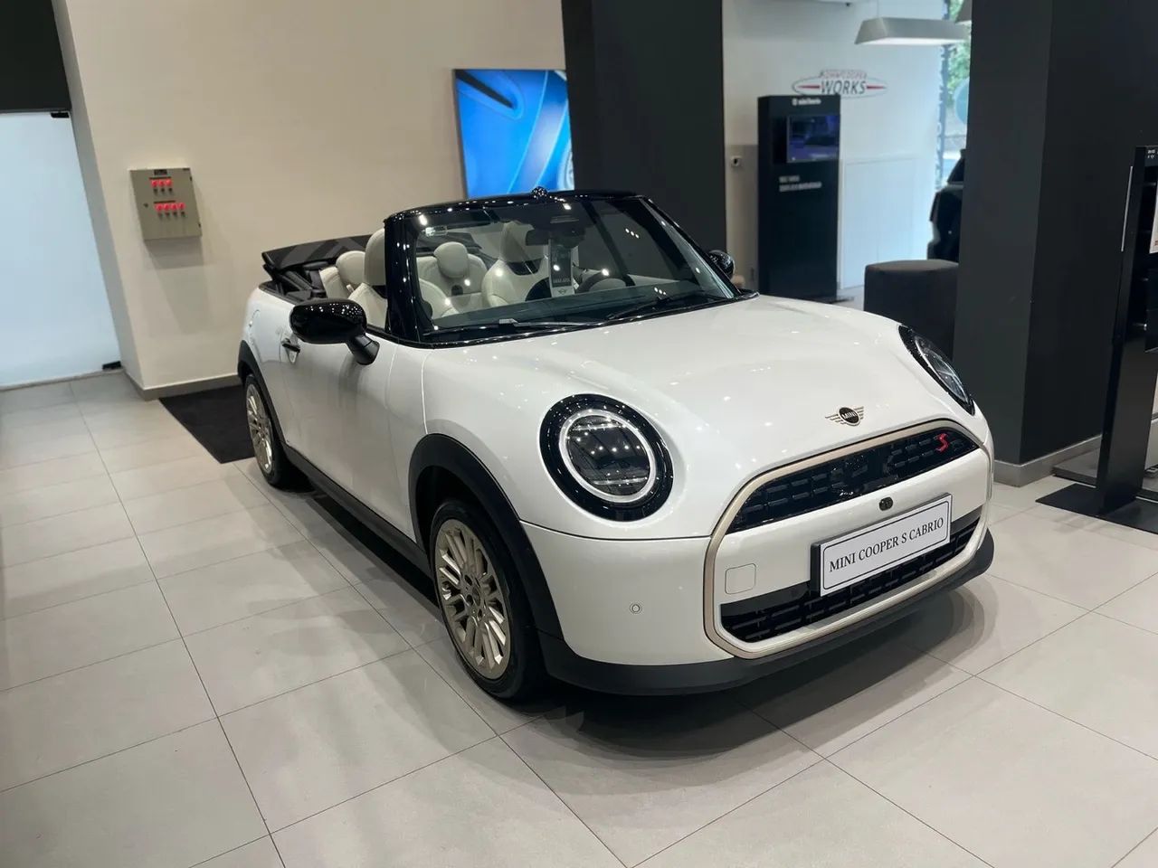 Mini Cooper COOPER CABRIO S 2.0 16V Aut. 2025