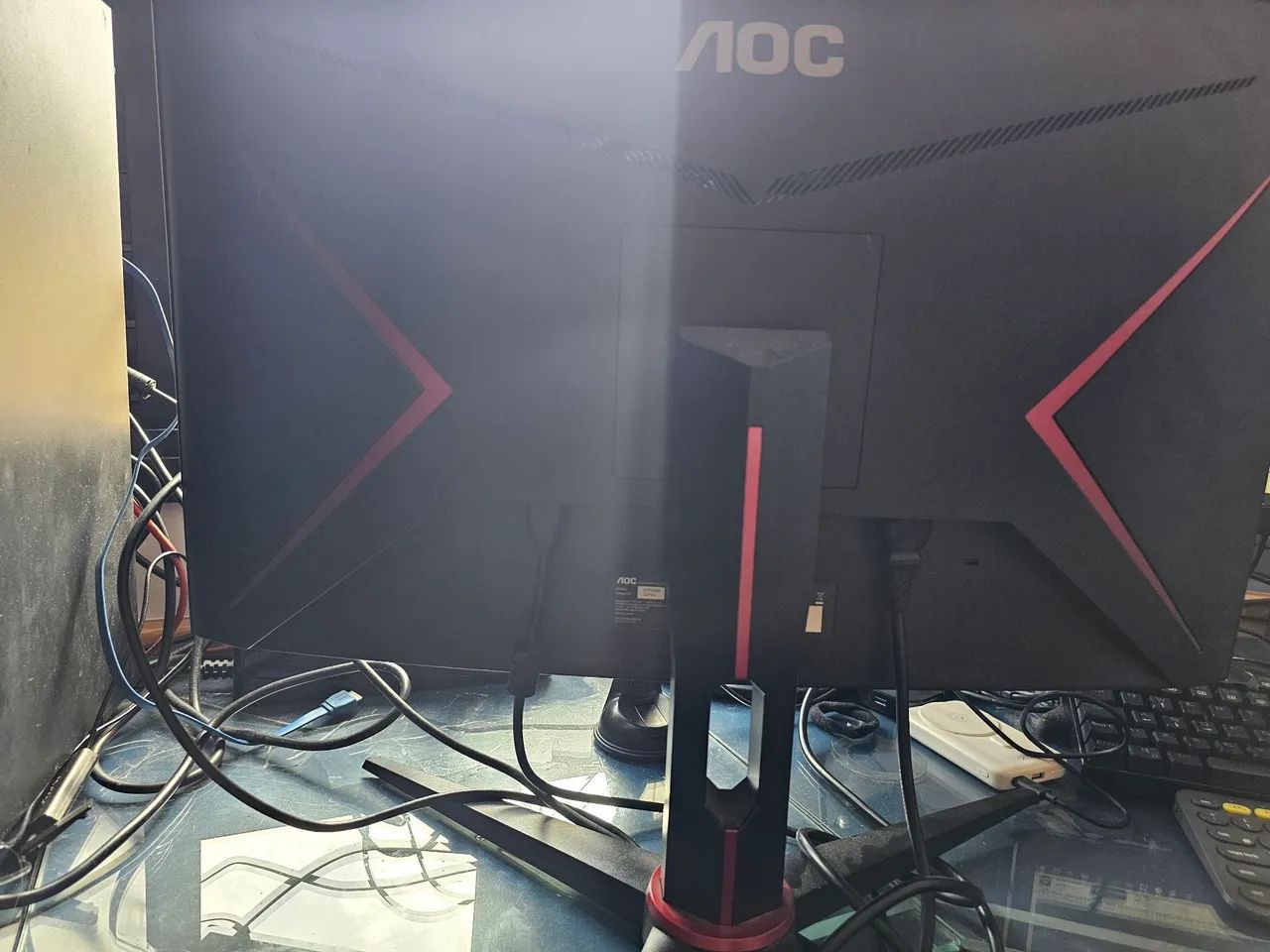 Monitor AOC 27 Modelo c27g2ze com avarias l - Foto 2