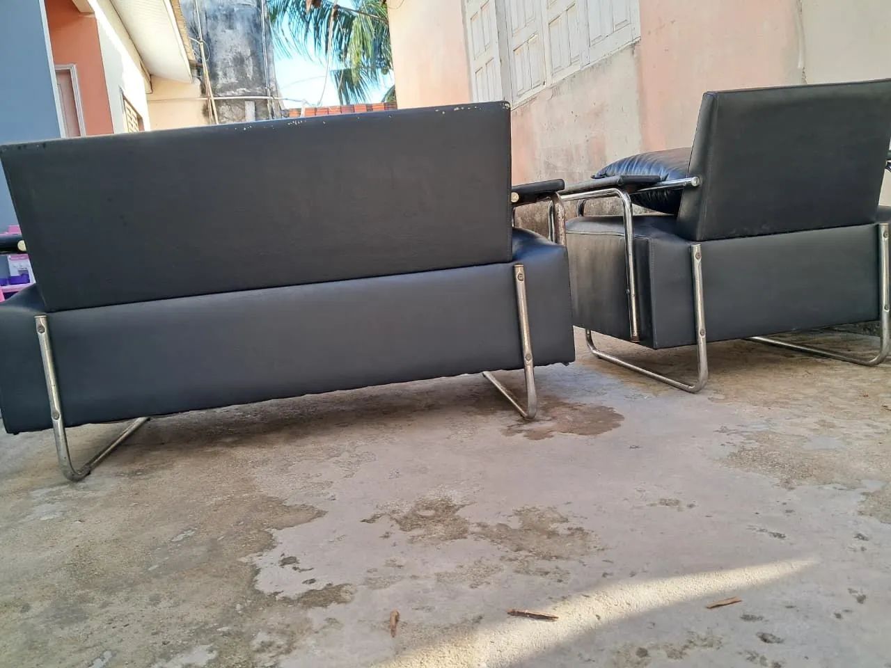 Sofá  preto - retida na zona norte macapa  preço final - Foto 2