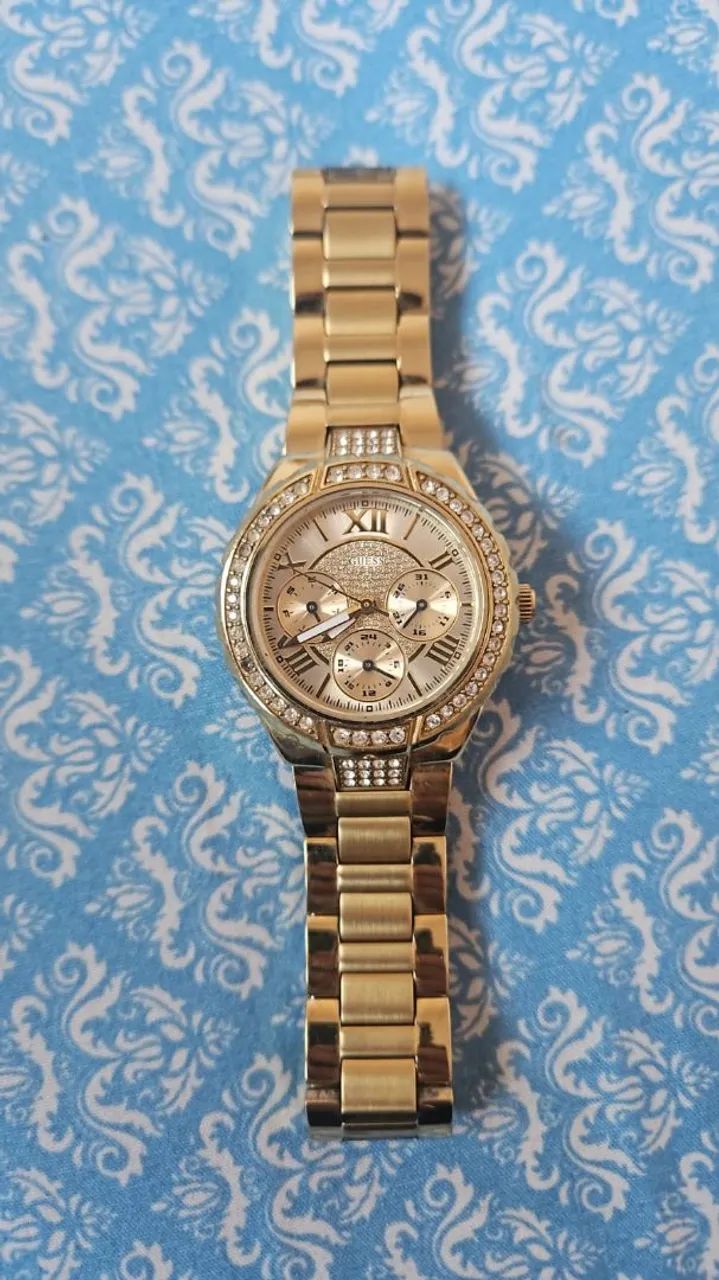 Relógio Guess dourado feminino - Foto 2