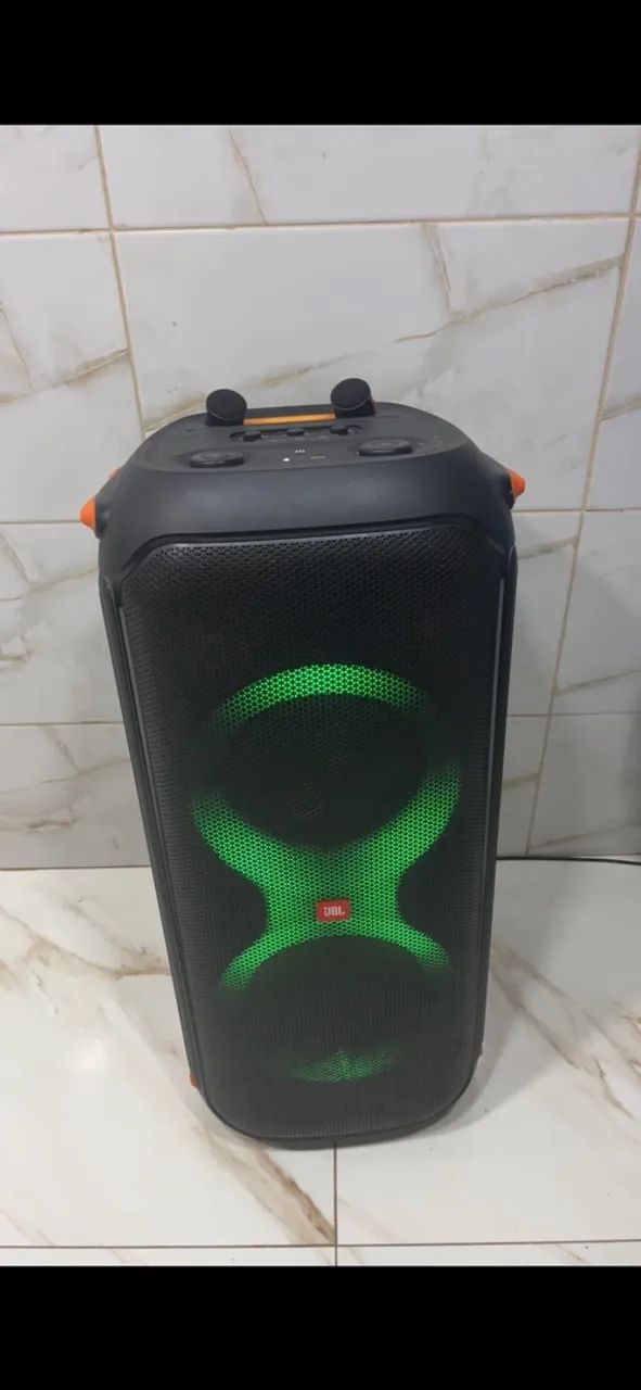 JBL com 2 microfones ?