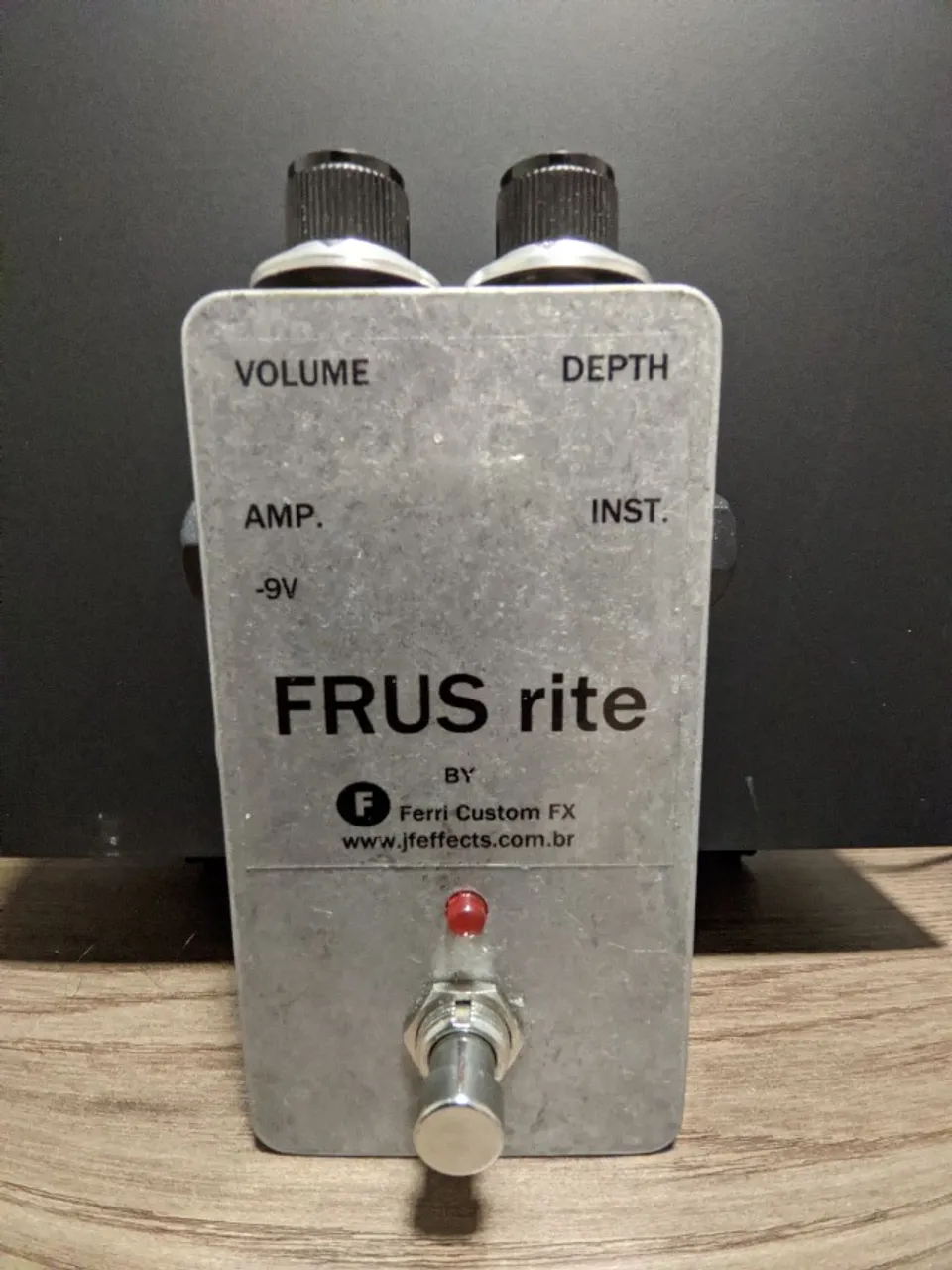 【1977年製】BIG MUFF USA V3前期 NYC 1977年製】BIG MUFF USA V3前期 NYC - メルカリ
