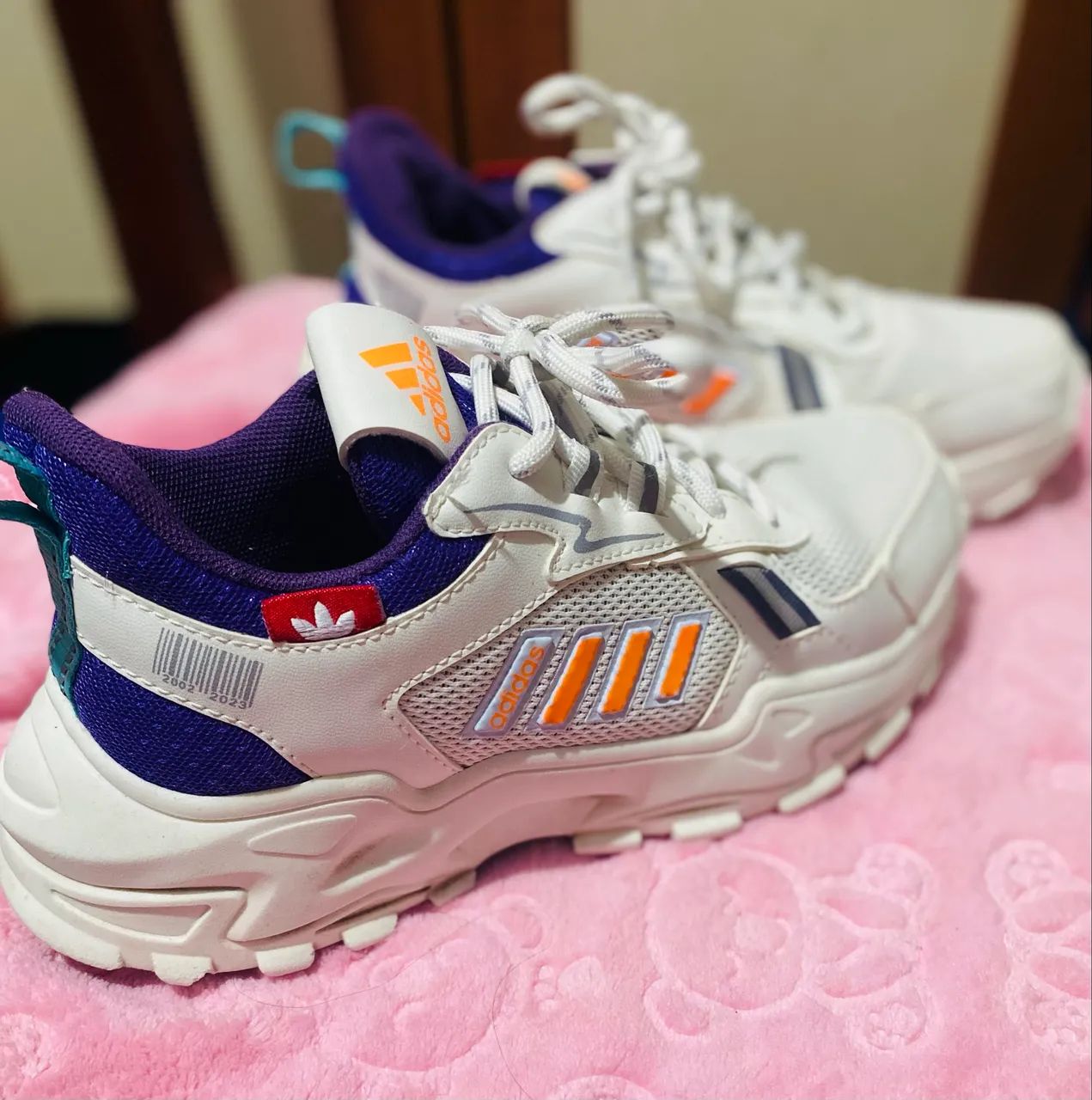 Tênis Adidas semi novo - Foto 2