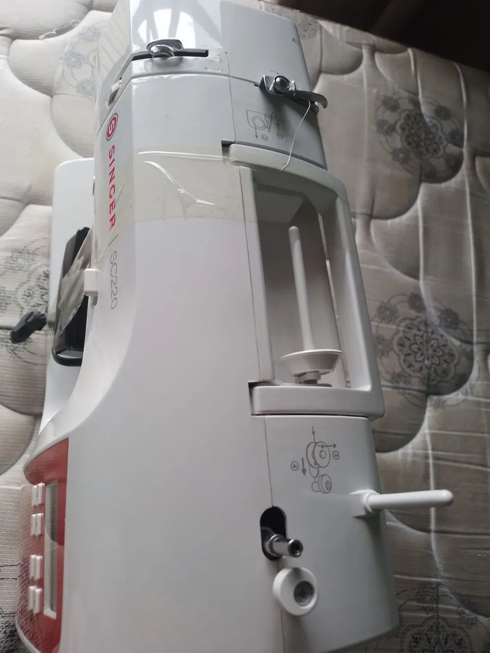 Máquina de costura - Foto 5