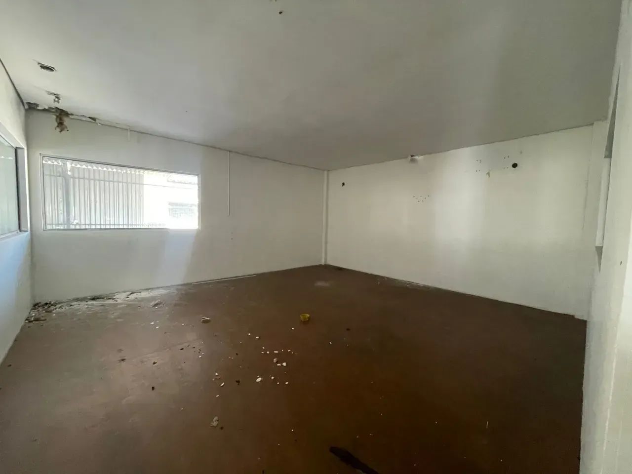 Galpão no distrito - 700 m² com pátio - Foto 2