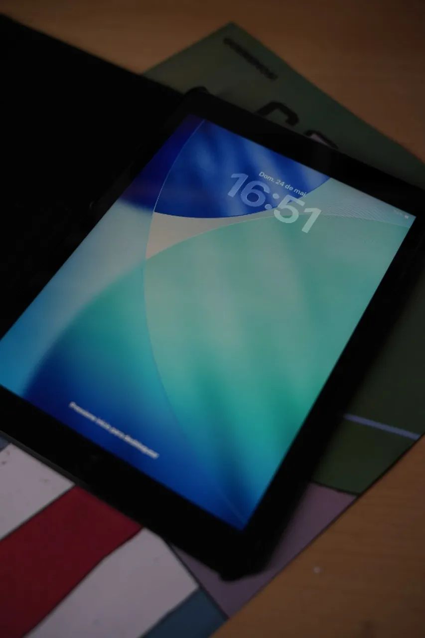 iPad 9ª geração 64GB Cinza Espacial  10,2 polegadas + Capa