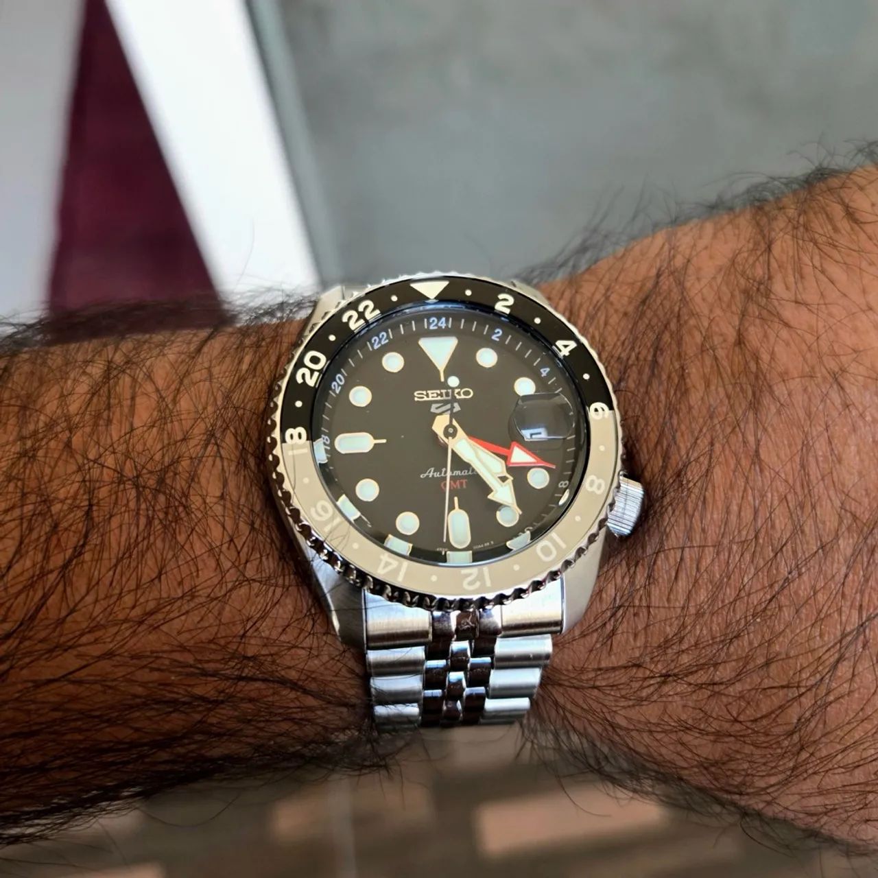 Relógio Seiko Sport 5 GMT Bruce Wayne automático  - Foto 2