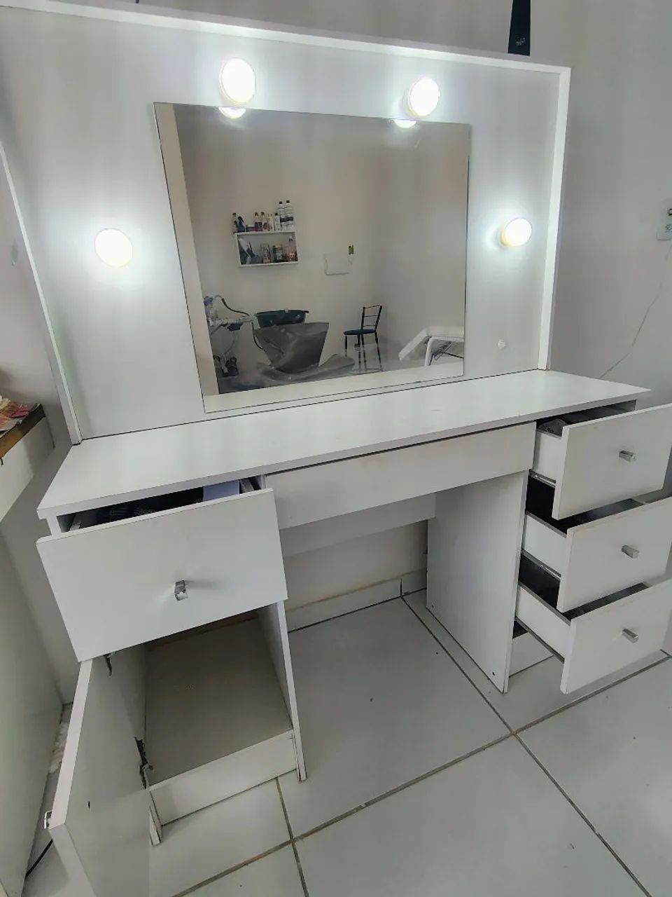 Penteadeira Camarim com luzes  - Foto 2