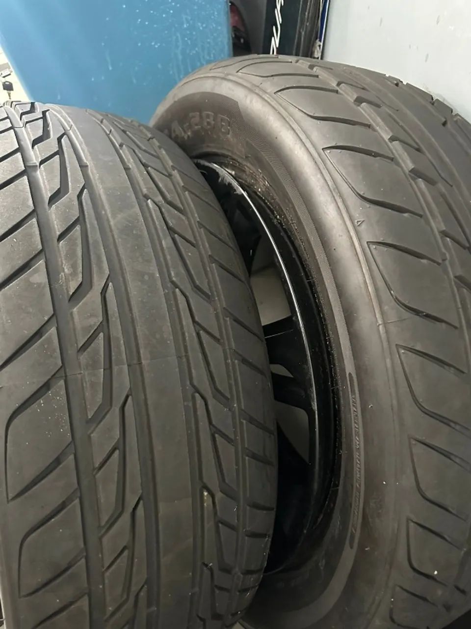 Rodas e pneus aro 20 5 furos valor R$ 7900 - Foto 2