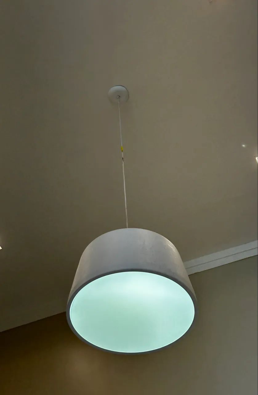Lustre redondo branco