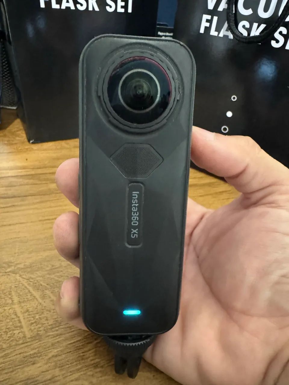 Insta 360 x5 - Foto 3