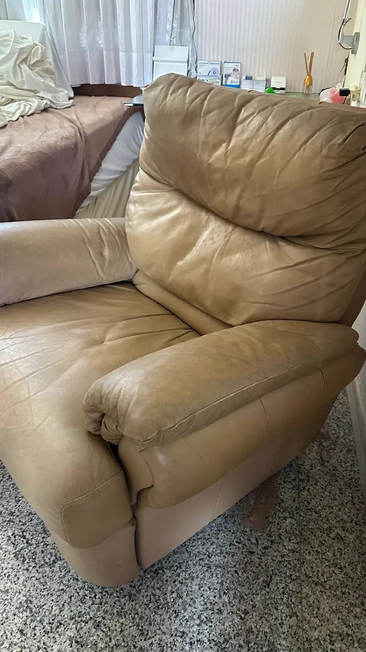 Poltrona do Papai de Couro Bege / Caramelo - Super Confortável - Foto 3
