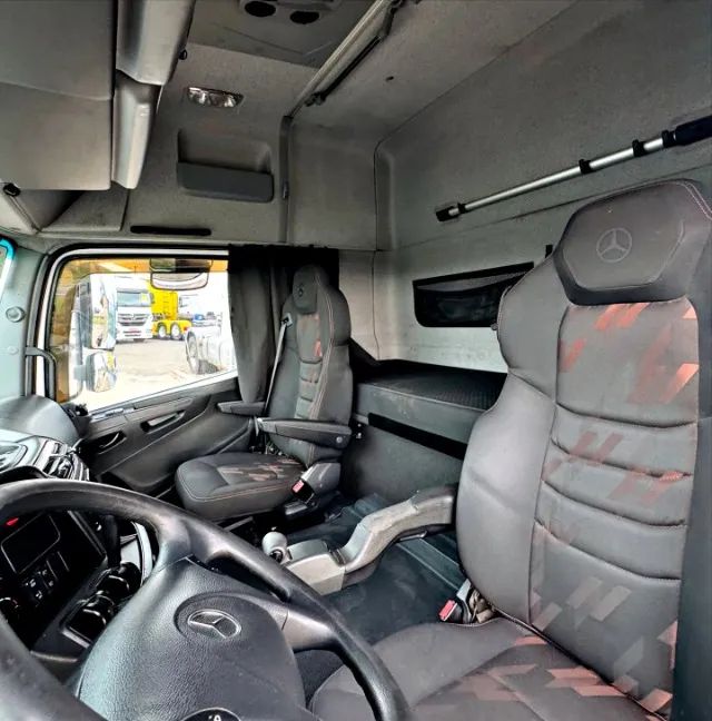 Mercedes Axor 2041 4x2 2018 - Foto 7