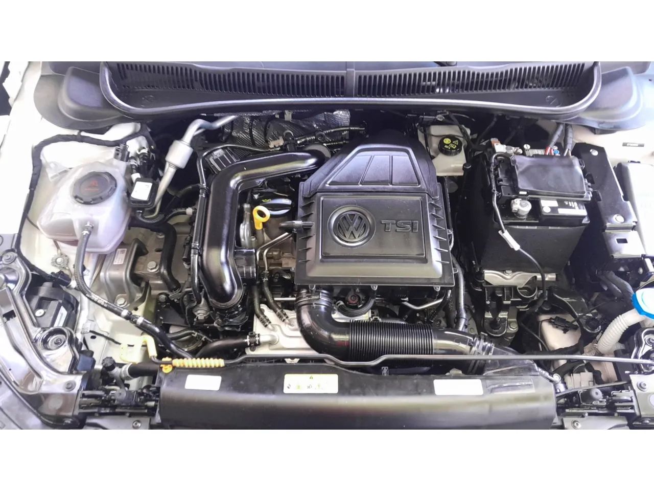 Volkswagen Polo Comfortline TSI 1.0 Flex 12V Aut., foto 15 de 16