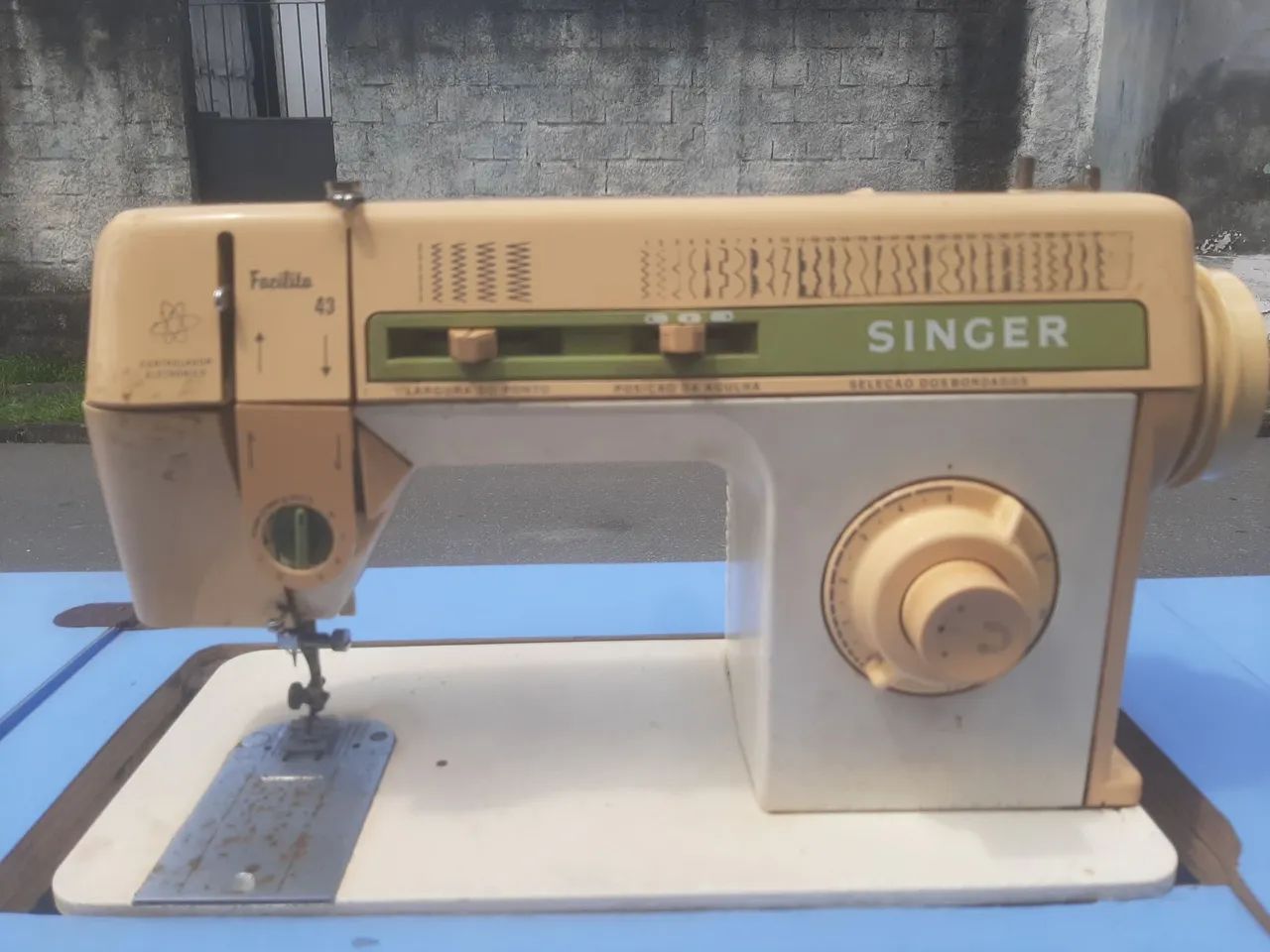 Máquina de costura Singer  - Foto 3