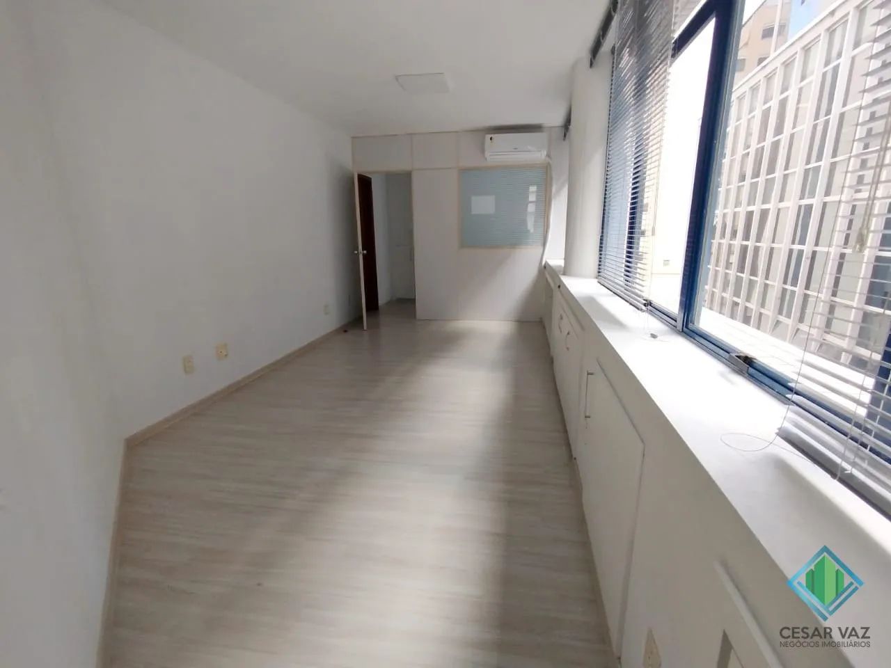 Sala comercial para venda no Centro de Florianópolis. - Foto 5