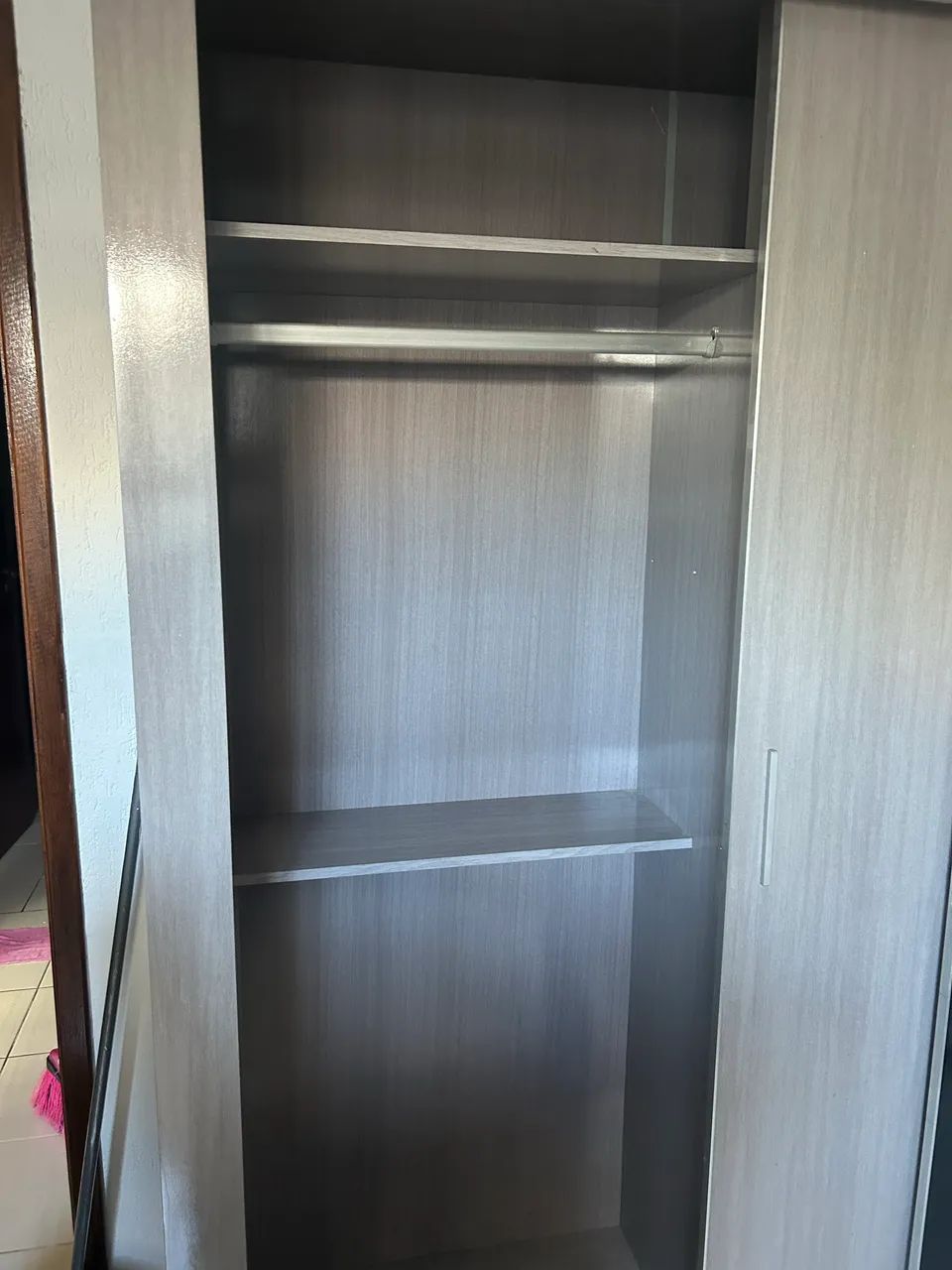Guarda roupa 3 portas  - Foto 2