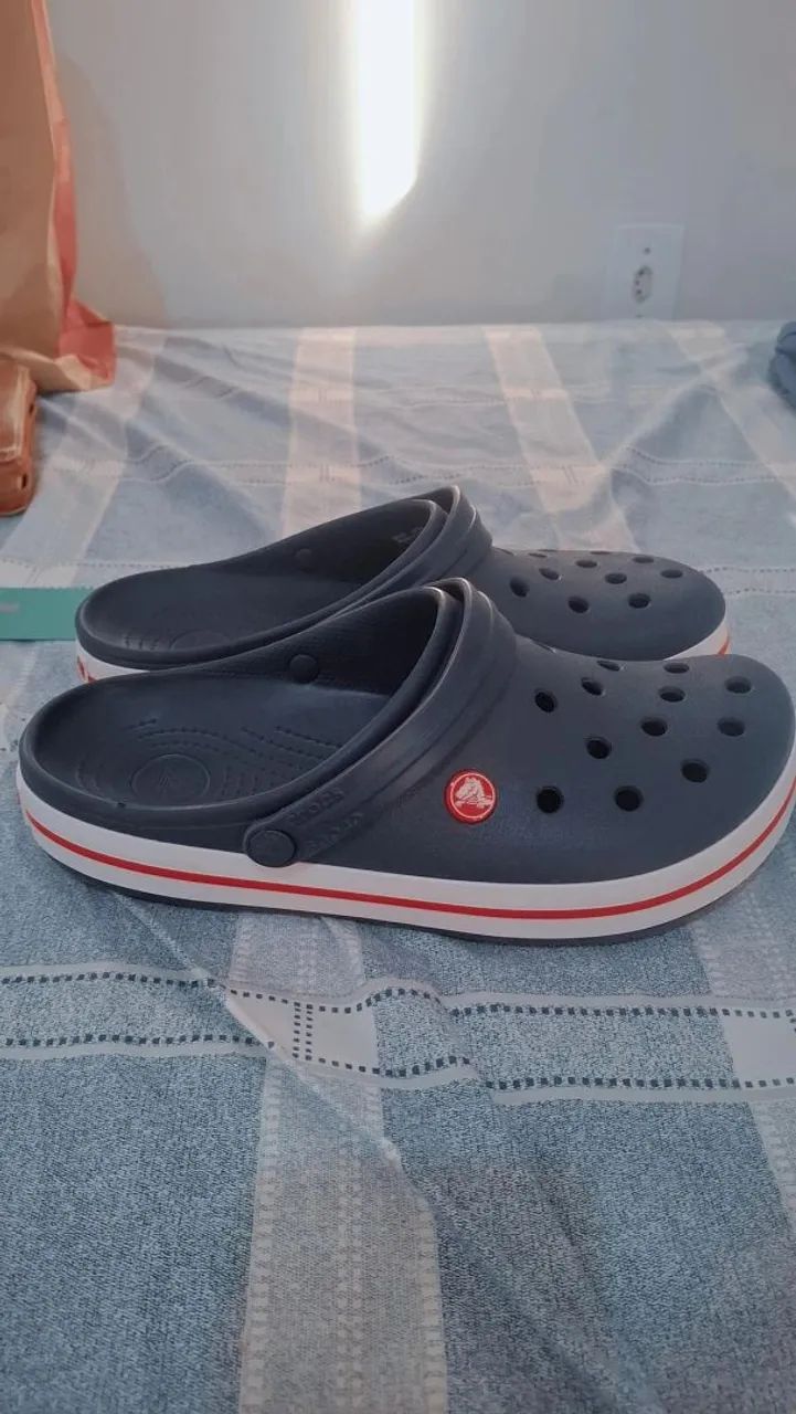 Vendo Sandália Crocs número 40