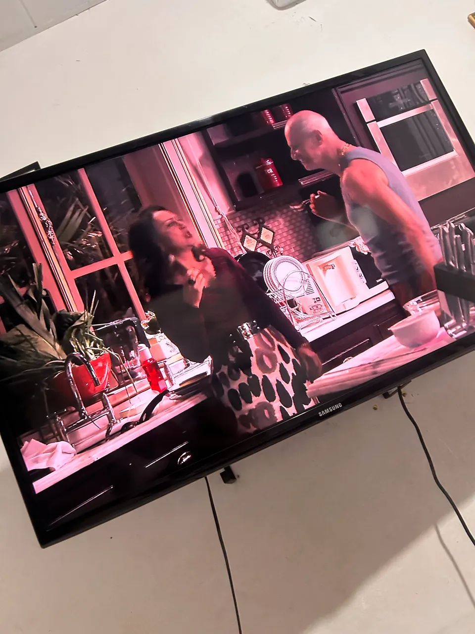 Vendo tv NÃO É SMART 40 polegadas Samsung  - Foto 3
