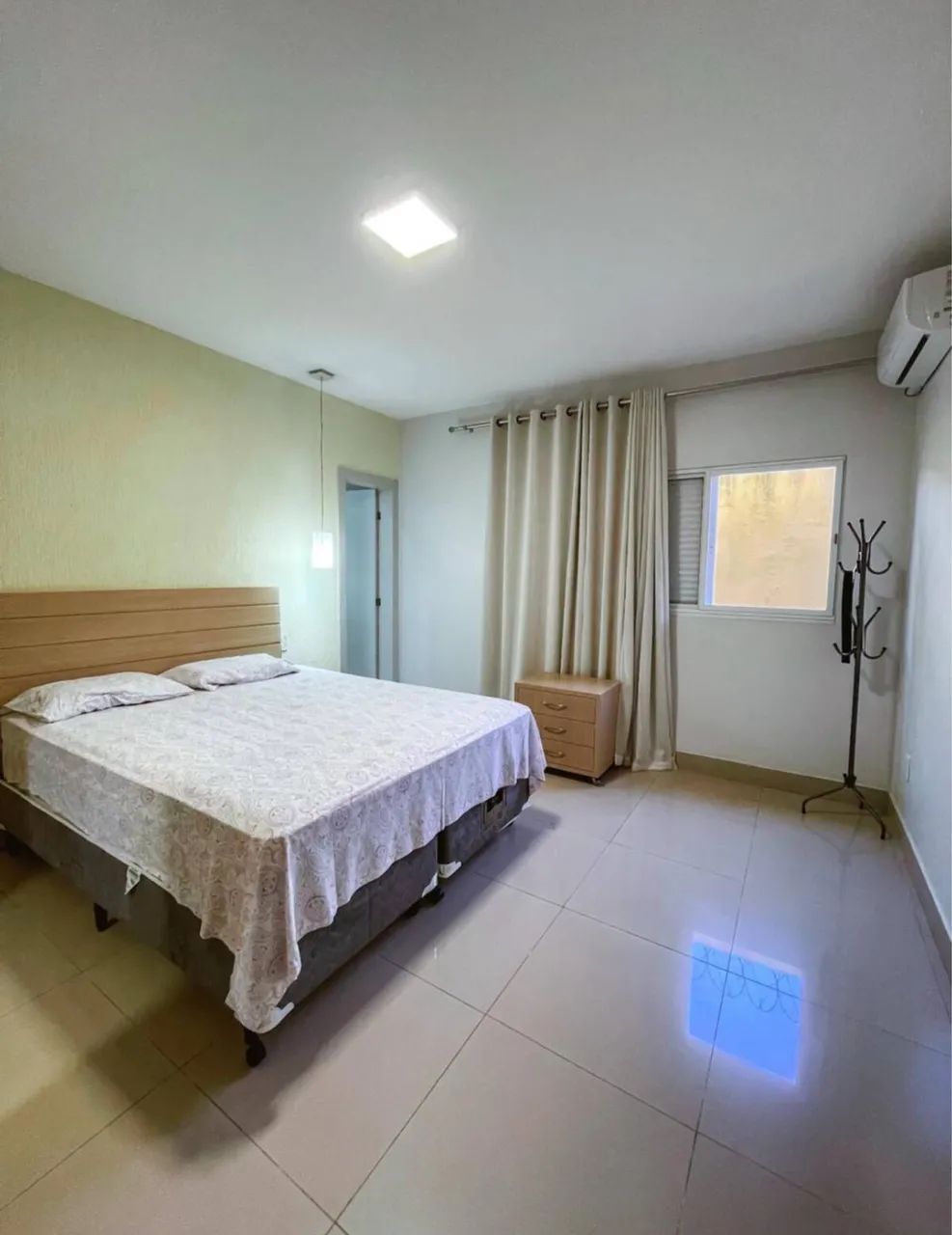 Cama box com colchão 