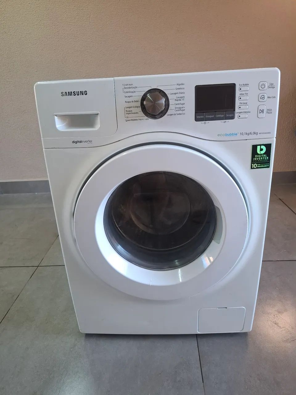 Máquina de lavar e secar