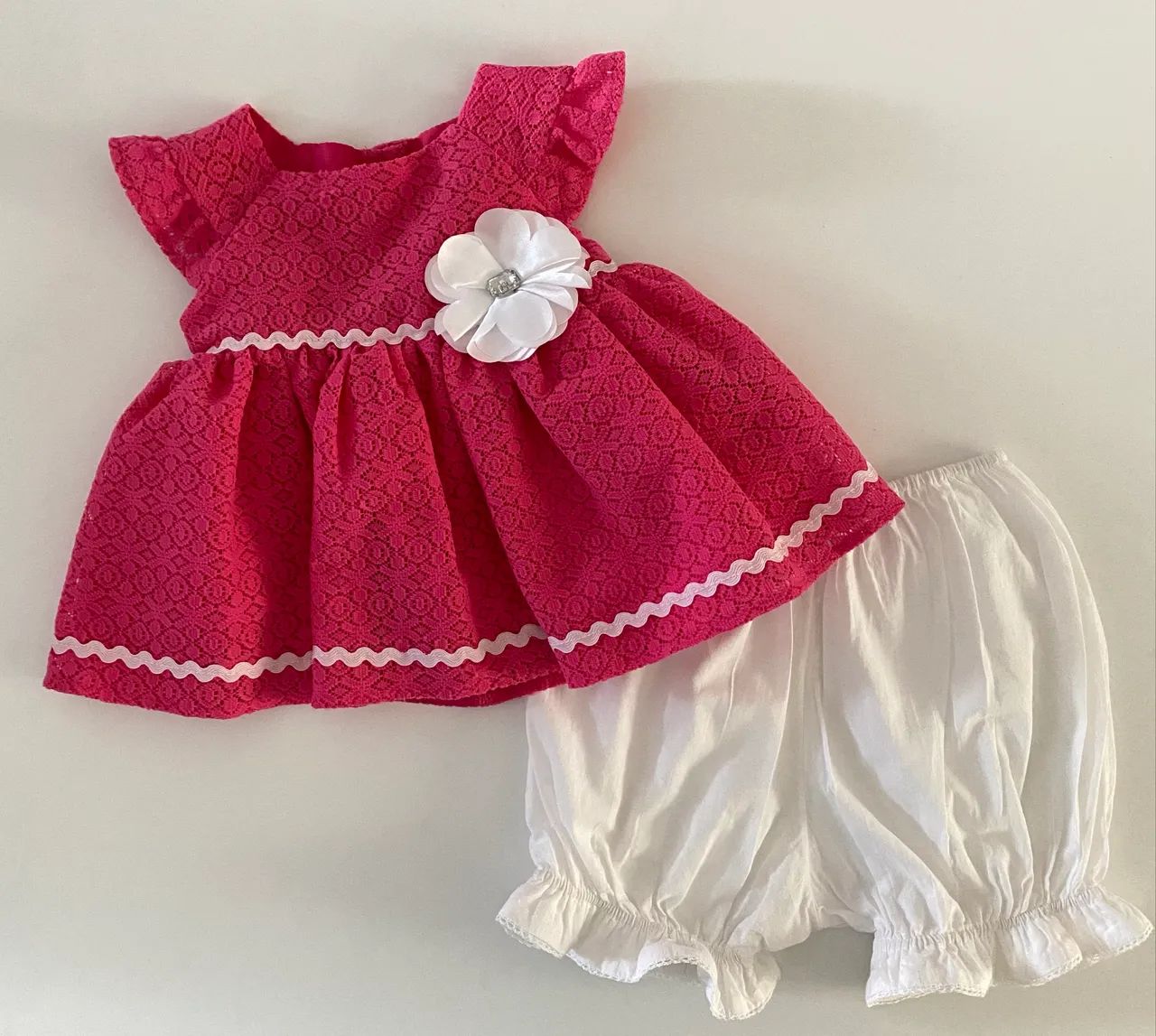 Conjunto importado 3-6 meses( veste mais) 