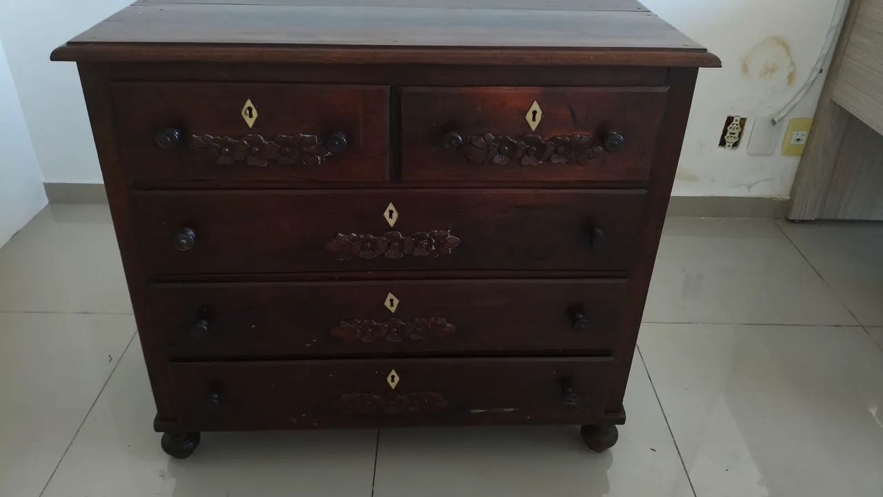 MOVEL ANTIGUIDADE