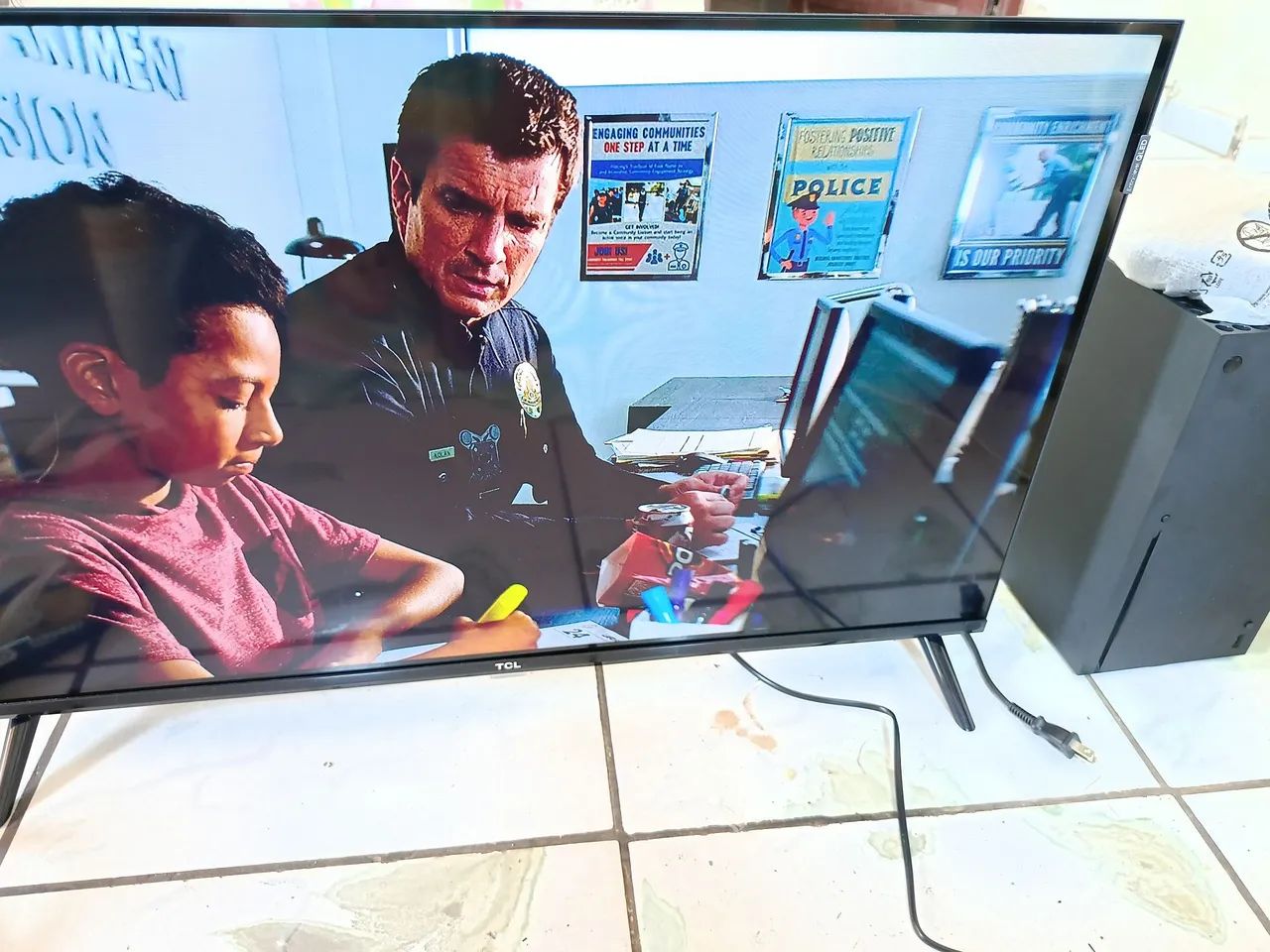 Smart TV TCL 32 polegadas Qled,Full HD com wi-fi e Google TV  - Foto 4