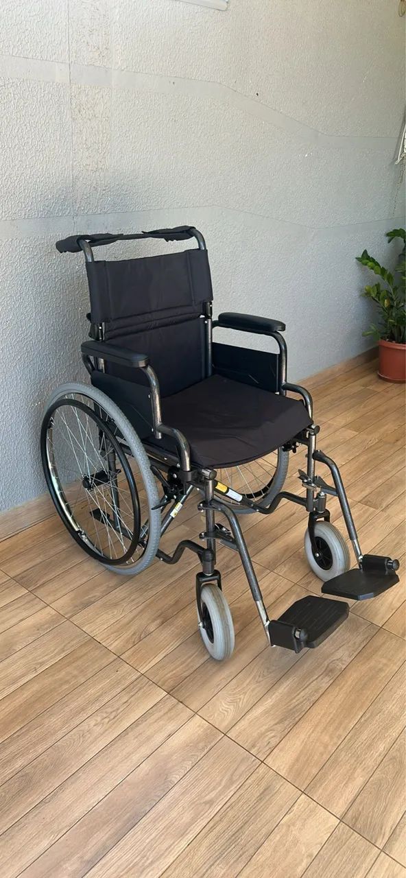 Cadeira de Rodas - Foto 4
