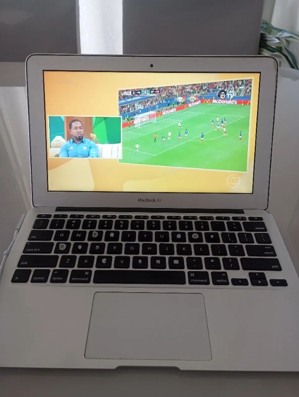 Macbook Air, modelo A1370, ano 2011  - Foto 4