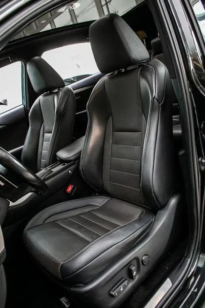 Lexus NX-200t F-sport 2.0 16V 238cv Aut., foto 14 de 20