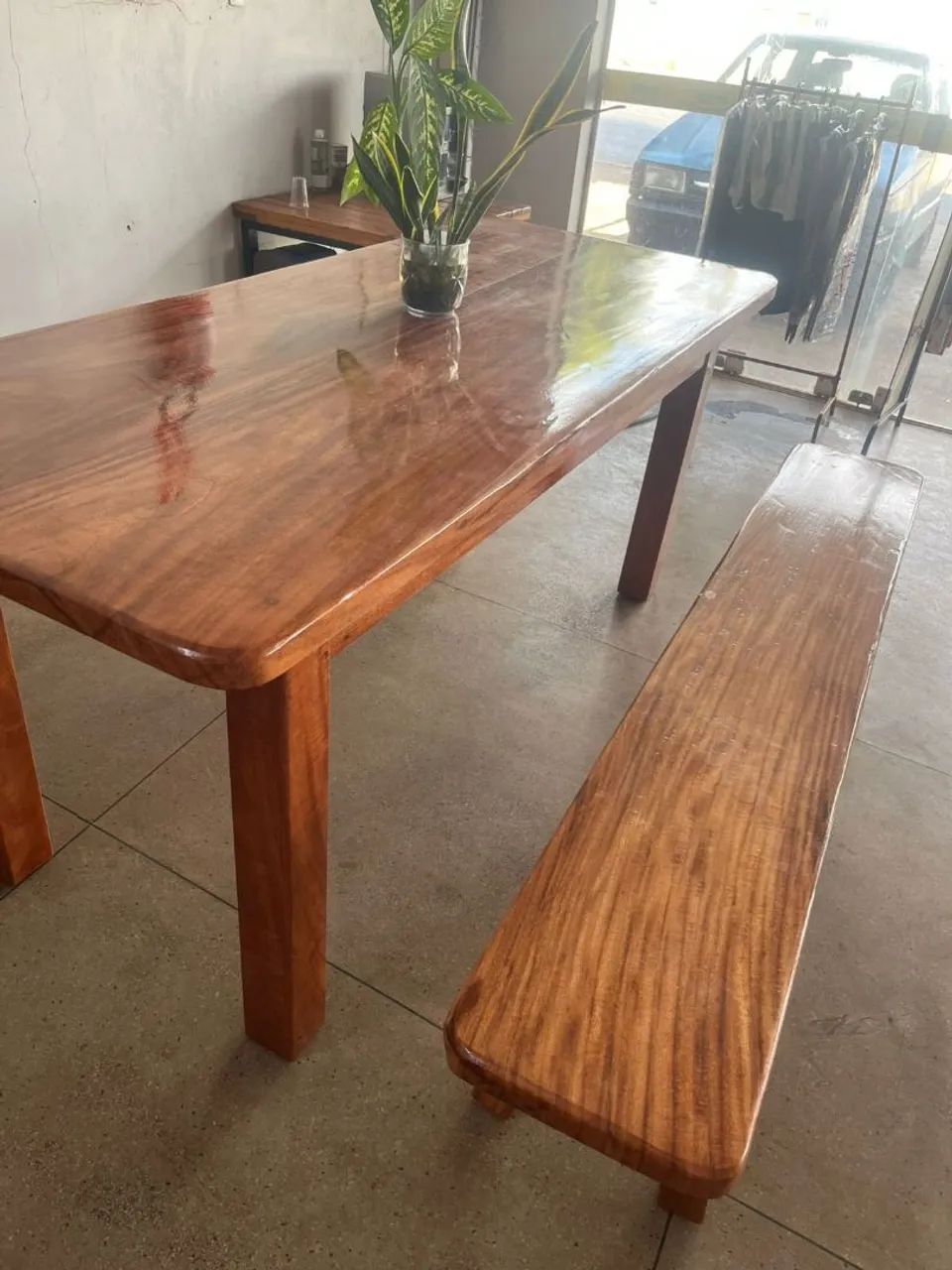 Vende-se mesa de angico invernizada nova  - Foto 4