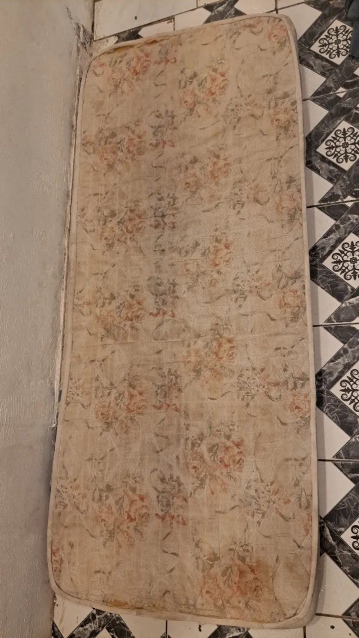 Cama de solteiro reforçada com colchão  - Foto 5