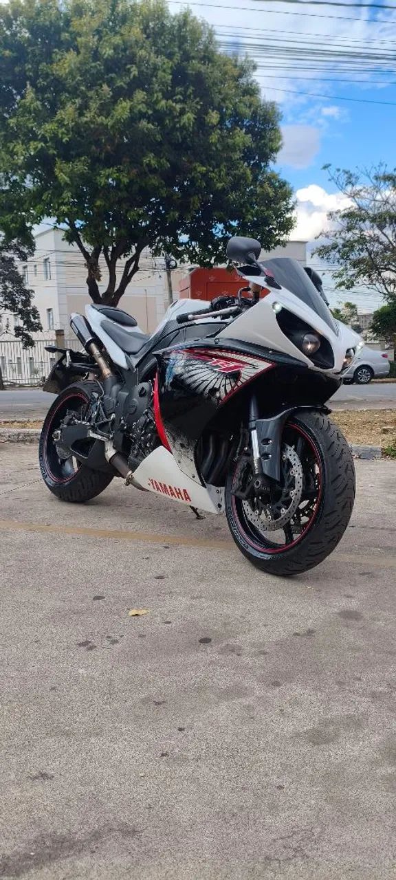 Yamaha R1 2013 1000