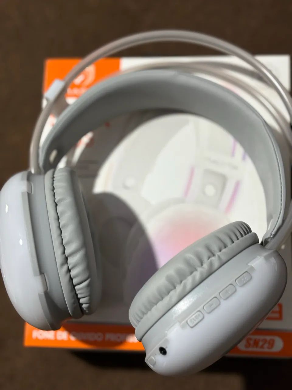 Fone com luzes RGB Bluetooth  - Foto 3