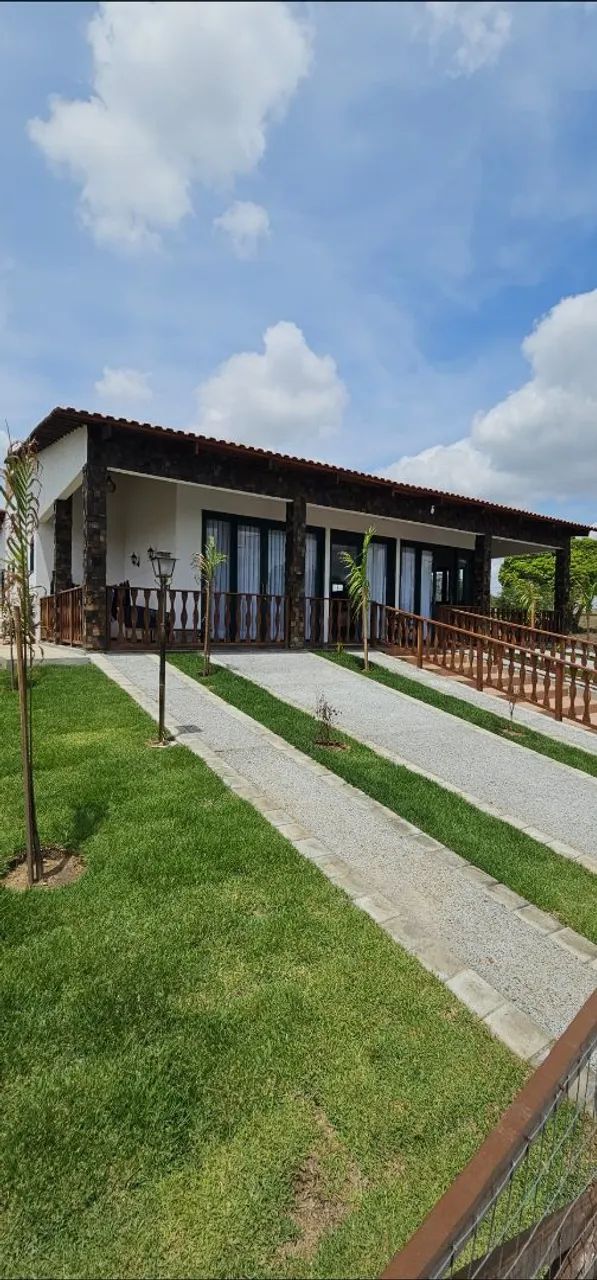 CASA EM CONDOMINIO FECHADO LAGOS