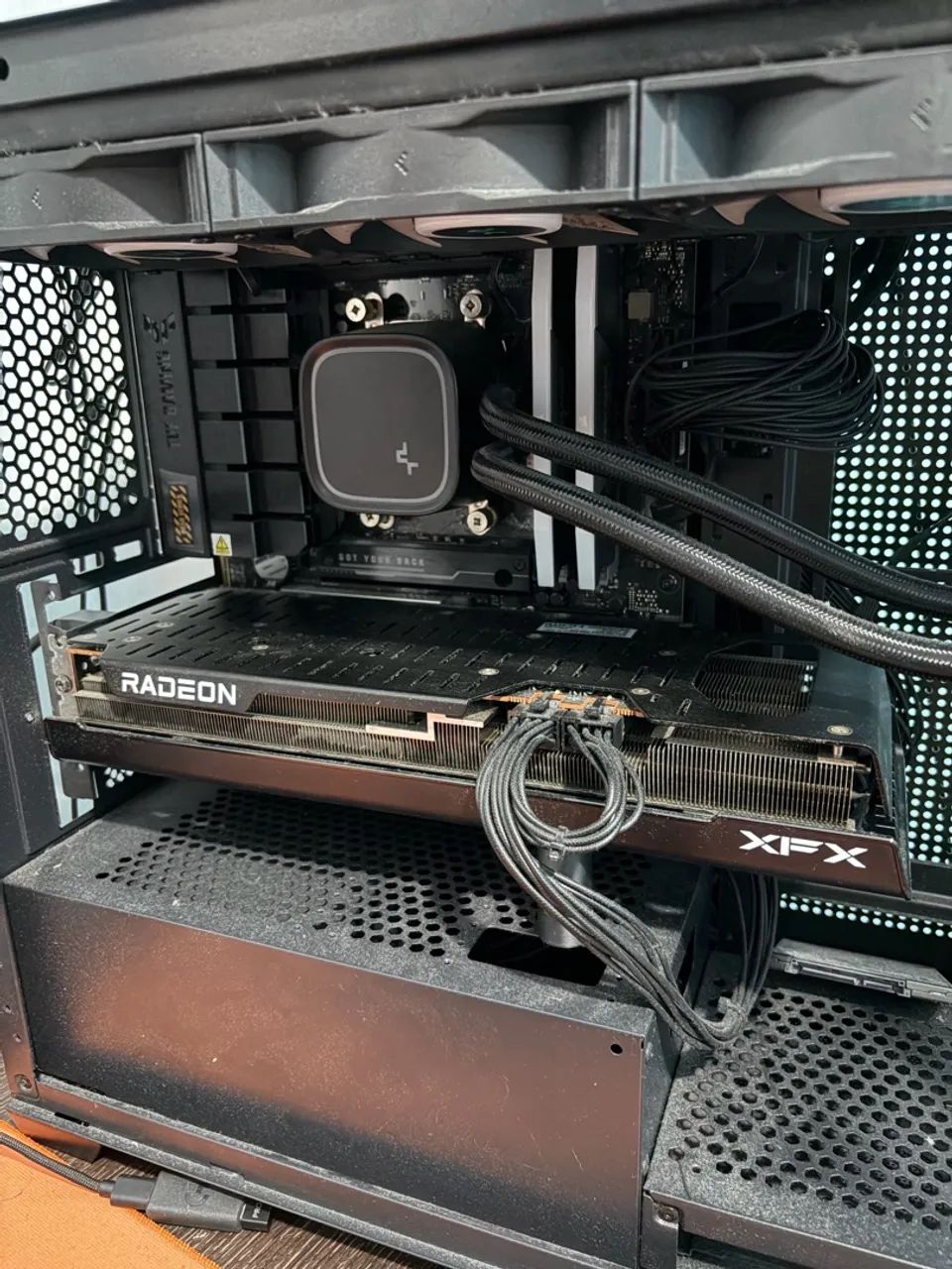 PLACA DE VIDEO RX 7800 xt 16 GB 