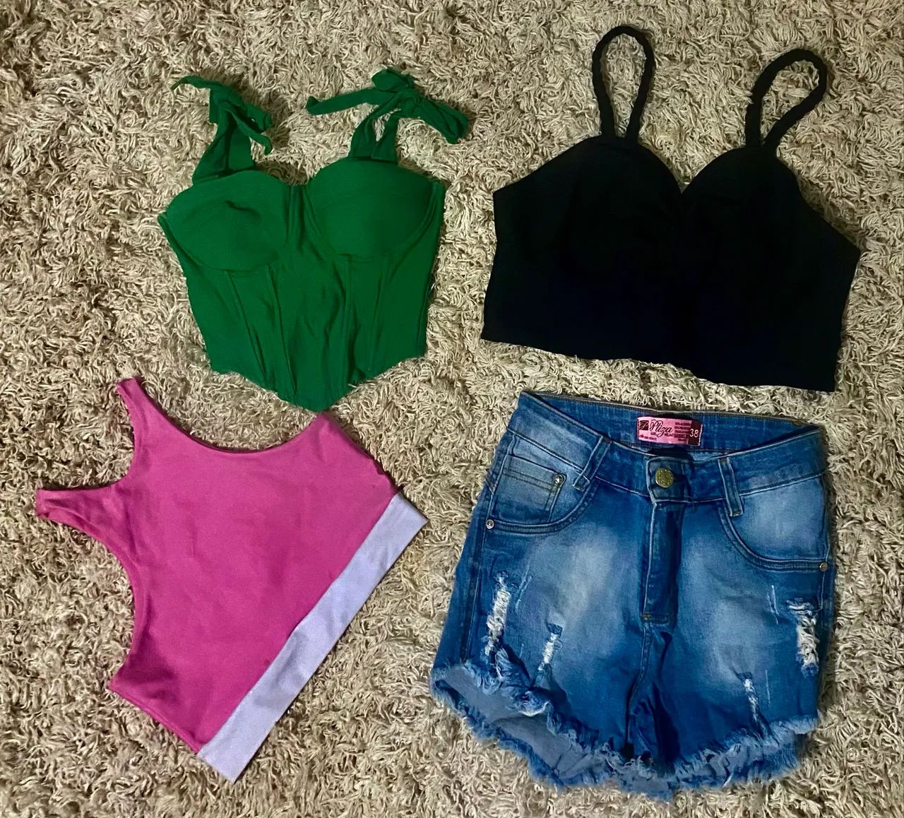 Vendo lote roupa variados tem umas nunca foi usada  - Foto 3