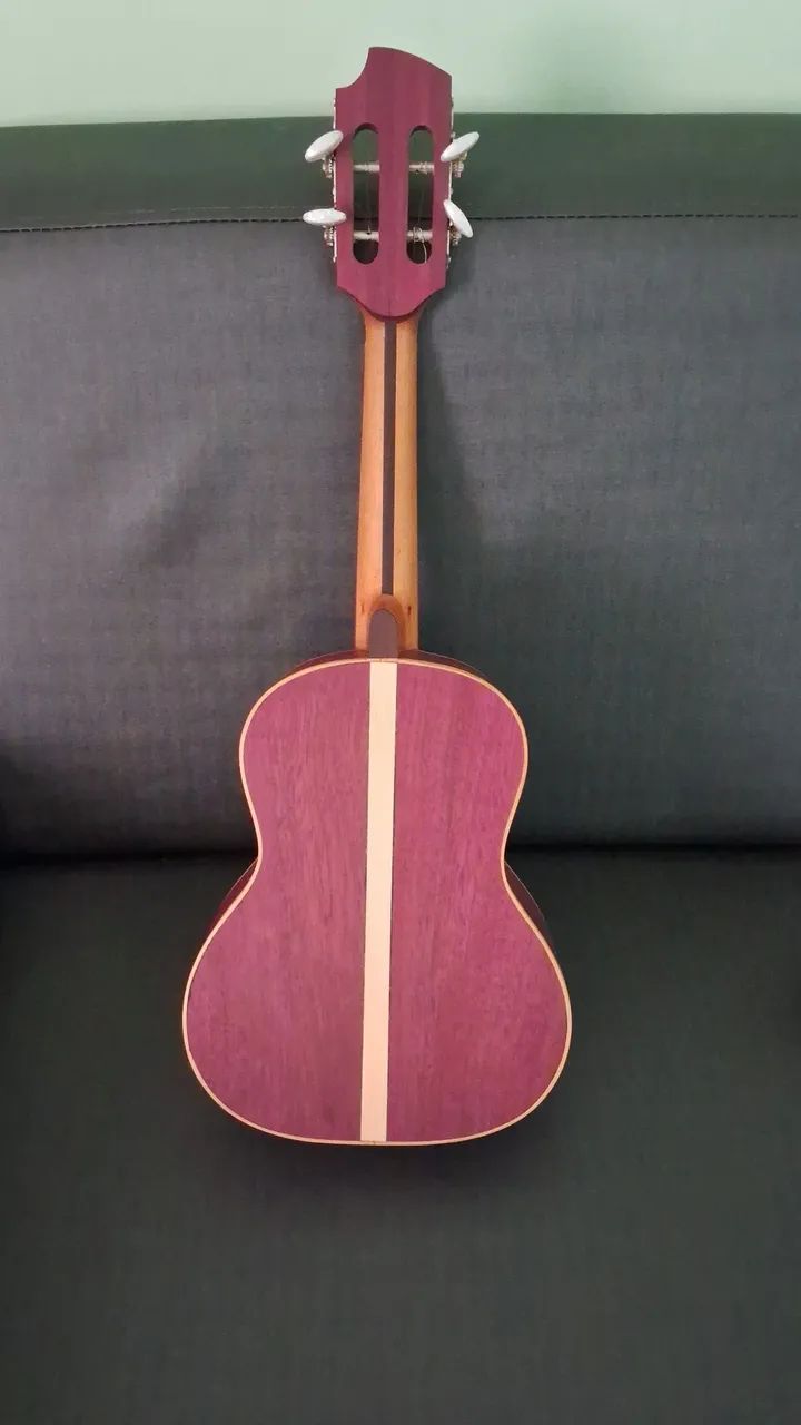 Cavaquinho feito por Luther 