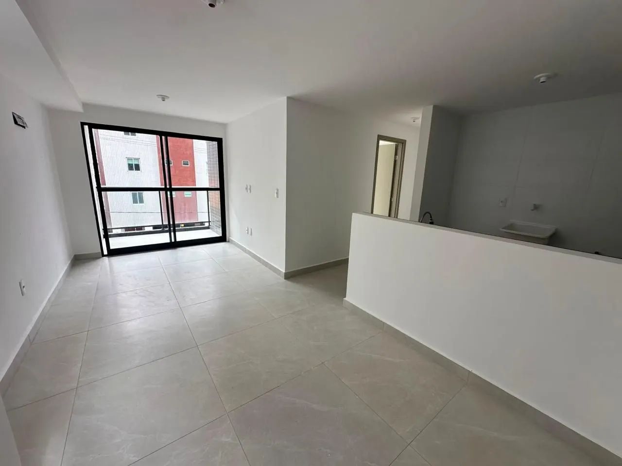 Lindo Apartamento novo em Intermares 240m da praia 