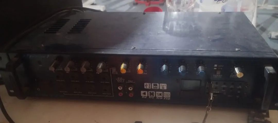 Amplificador de som