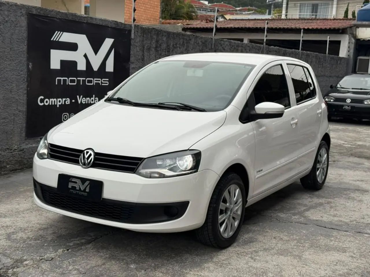 Volkswagen Fox 1.0 MI Total Flex 8V 5P 2012