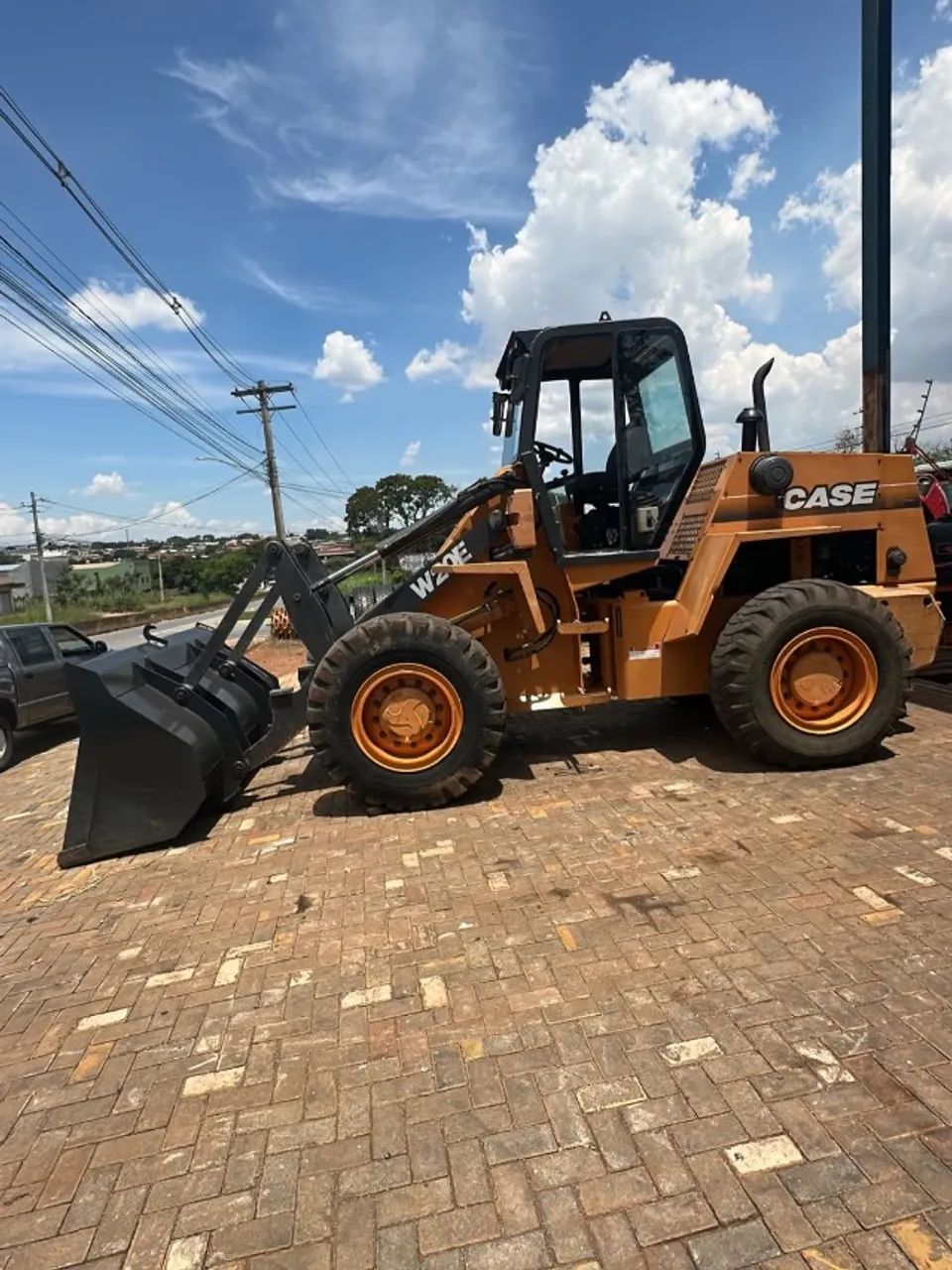 Pá carregadeira casa w20e - Foto 2